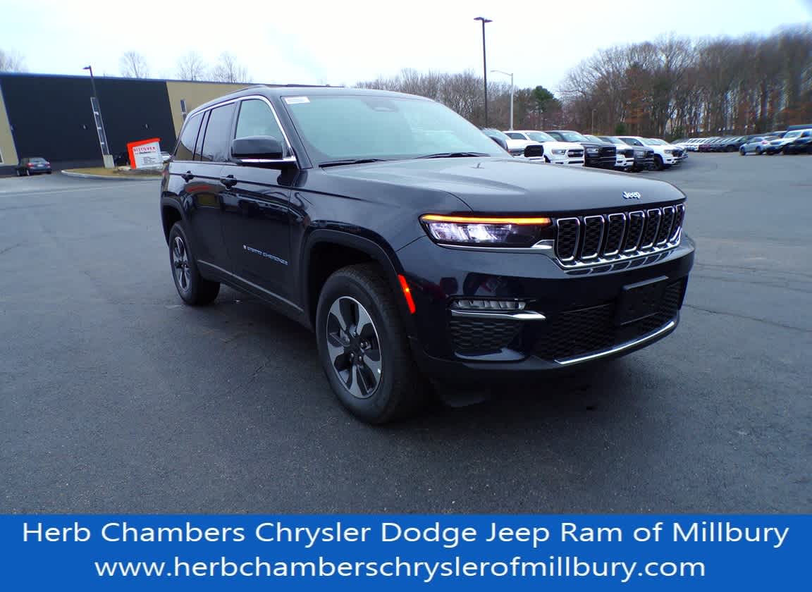 2024 Jeep Grand Cherokee 4xe's photo