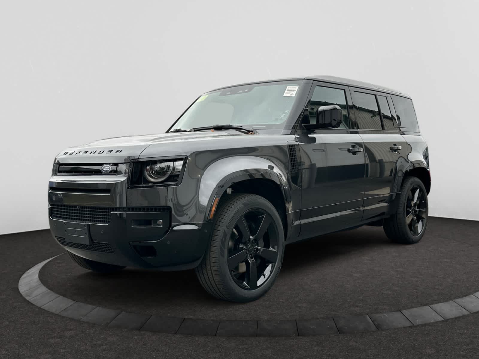 2026 Land Rover Defender X-Dynamic SE's photo
