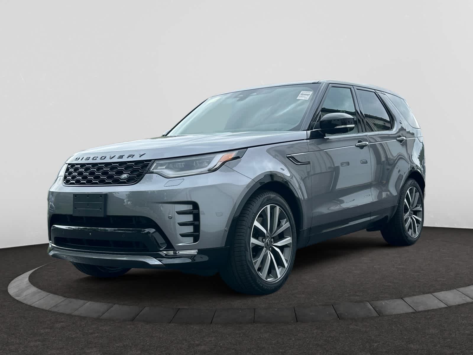 2025 Land Rover Discovery Dynamic SE