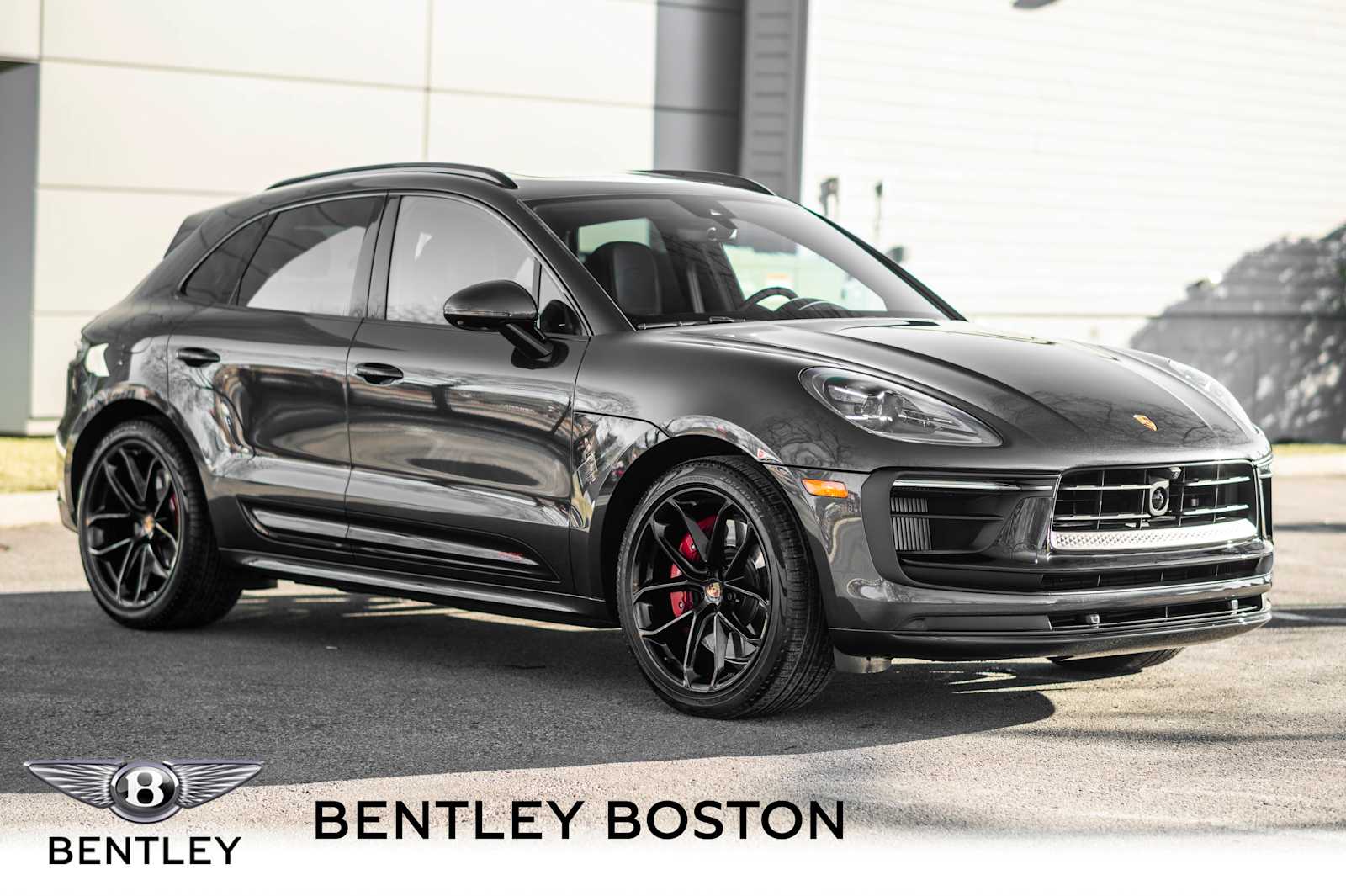 2025 Porsche Macan GTS's photo