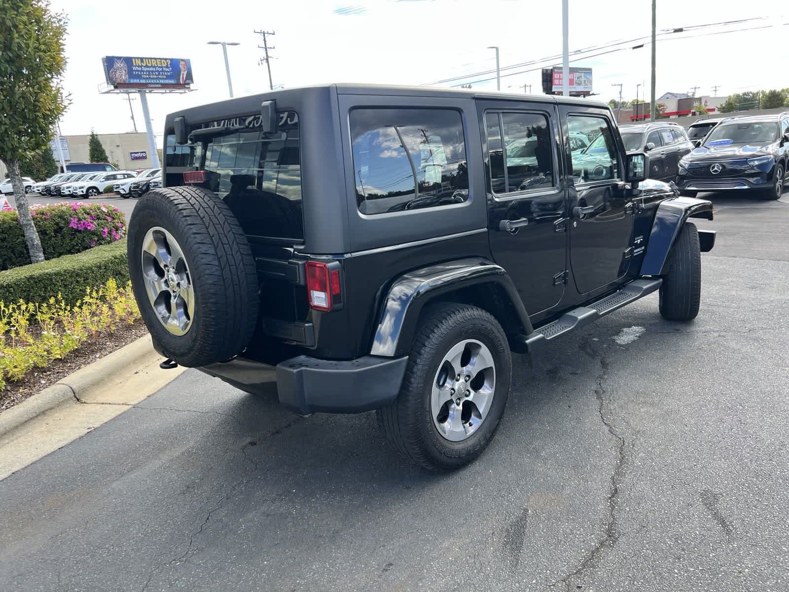 2016 Jeep Wrangler Unlimited Sahara 9