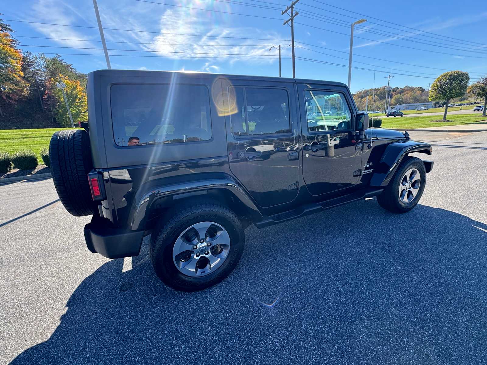 2016 Jeep Wrangler Unlimited Sahara 13