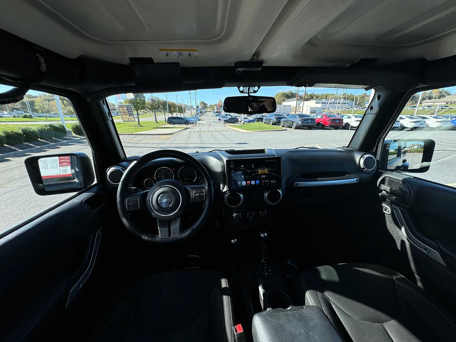 2016 Jeep Wrangler Unlimited Sahara 37