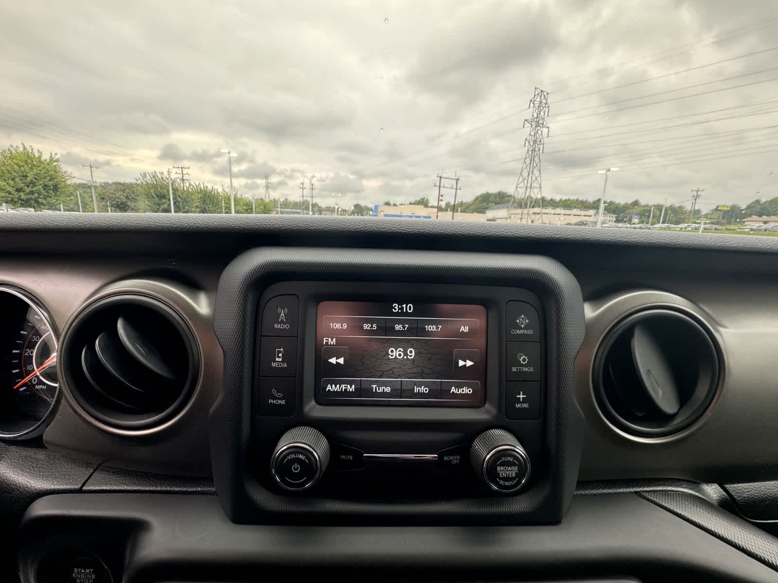 2019 Jeep Wrangler Unlimited Sport S 25