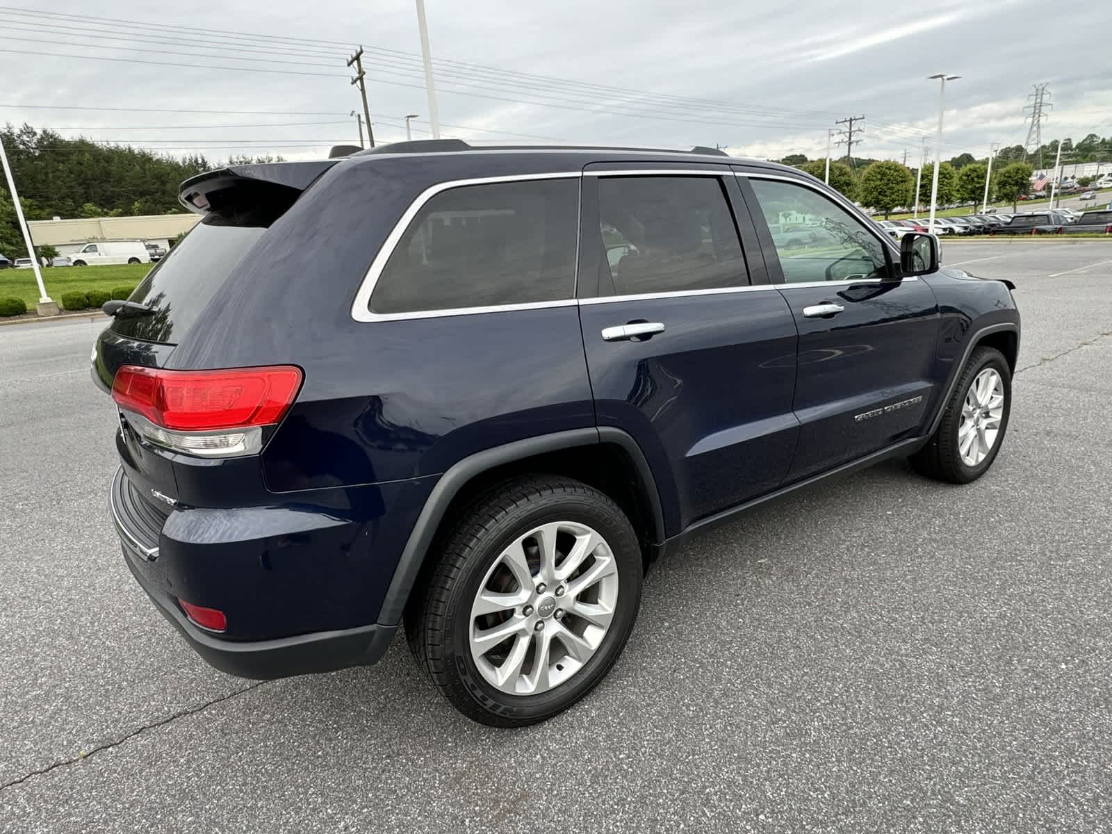 2017 Jeep Grand Cherokee Limited 9