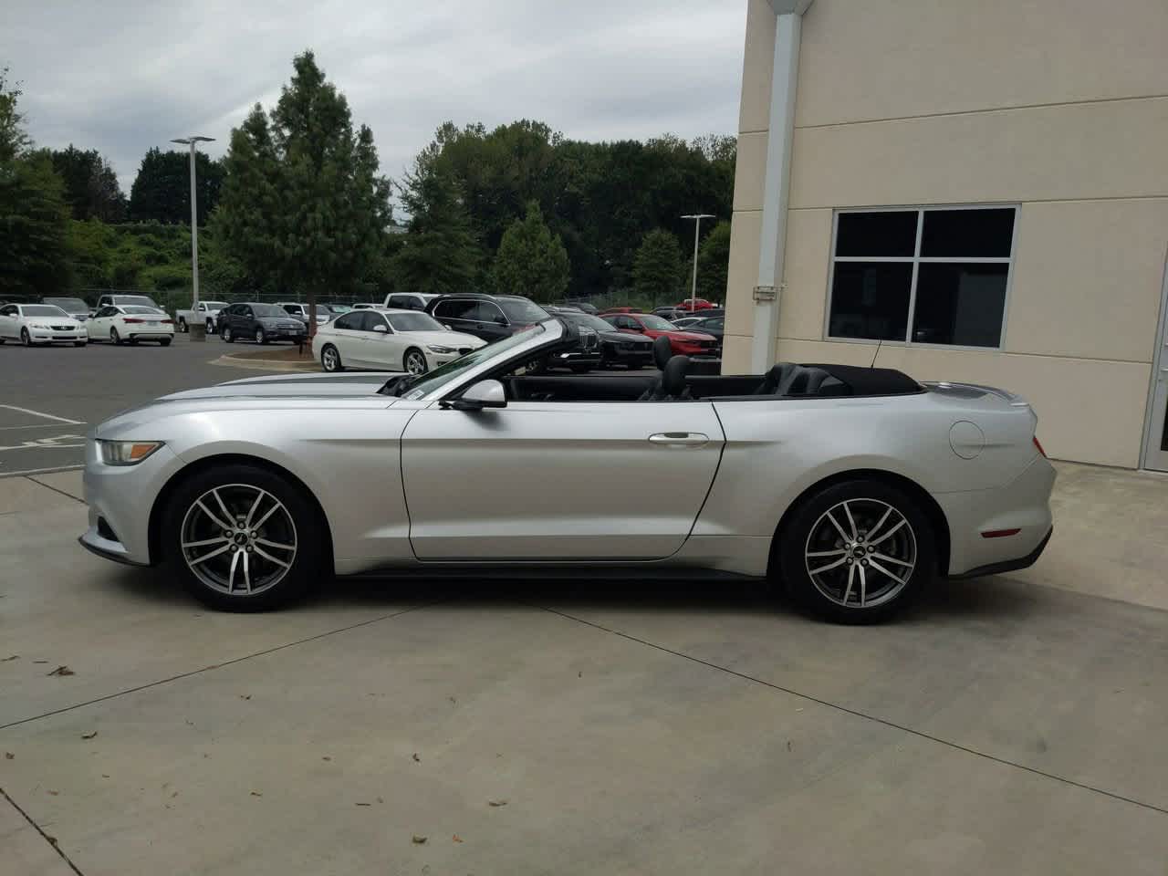 2017 Ford Mustang EcoBoost Premium 6