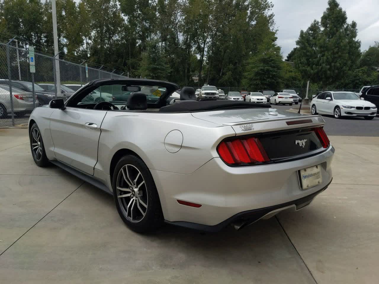 2017 Ford Mustang EcoBoost Premium 7