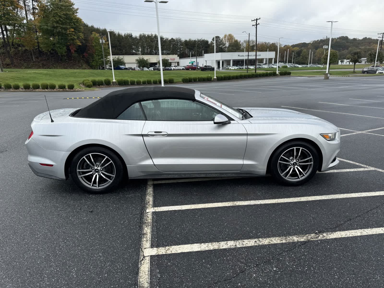 2017 Ford Mustang EcoBoost Premium 11