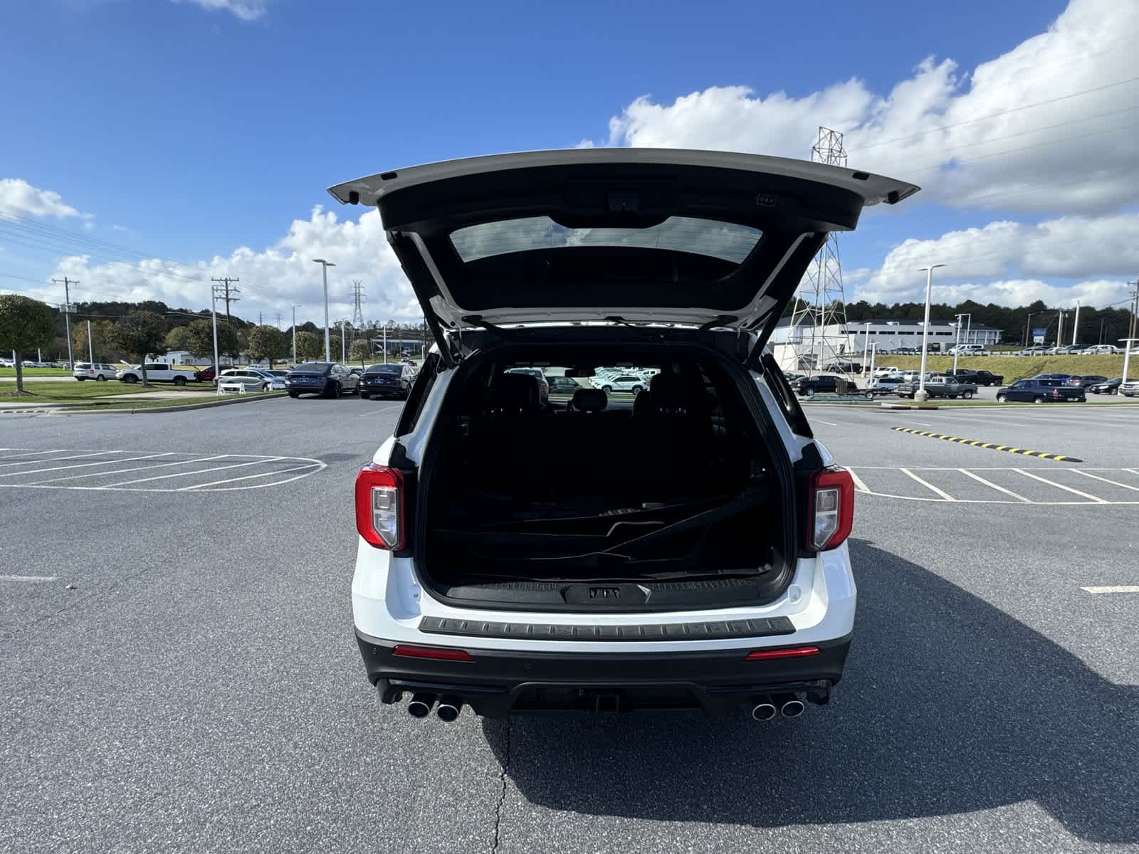 2020 Ford Explorer ST 34