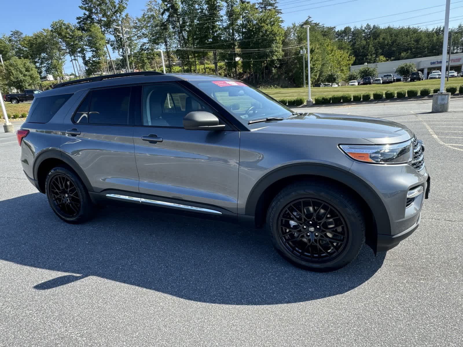 2021 Ford Explorer XLT 2