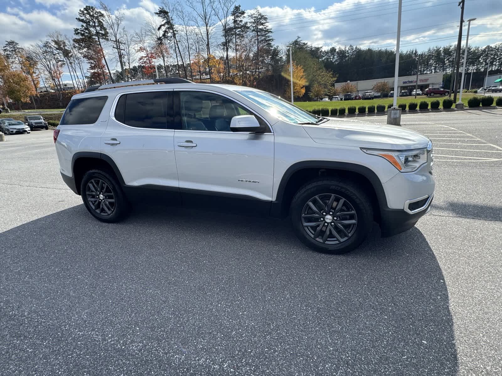 2019 GMC Acadia SLT 2