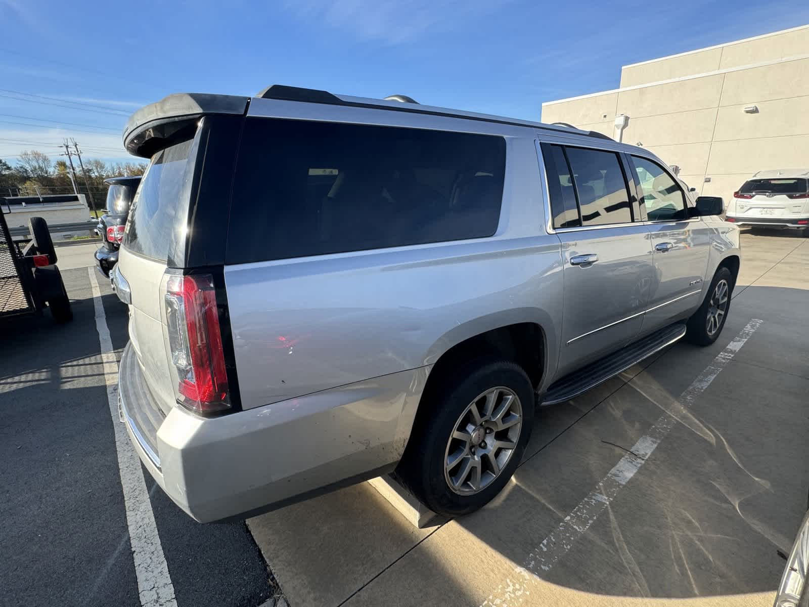 2020 GMC Yukon XL Denali 7