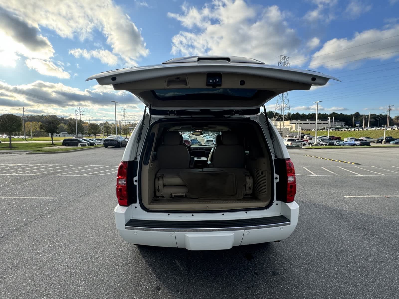 2011 Chevrolet Tahoe LTZ 33