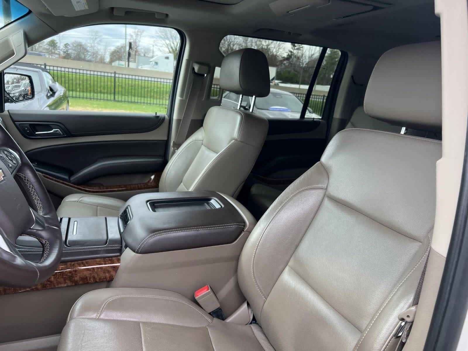 2015 Chevrolet Suburban LTZ 15