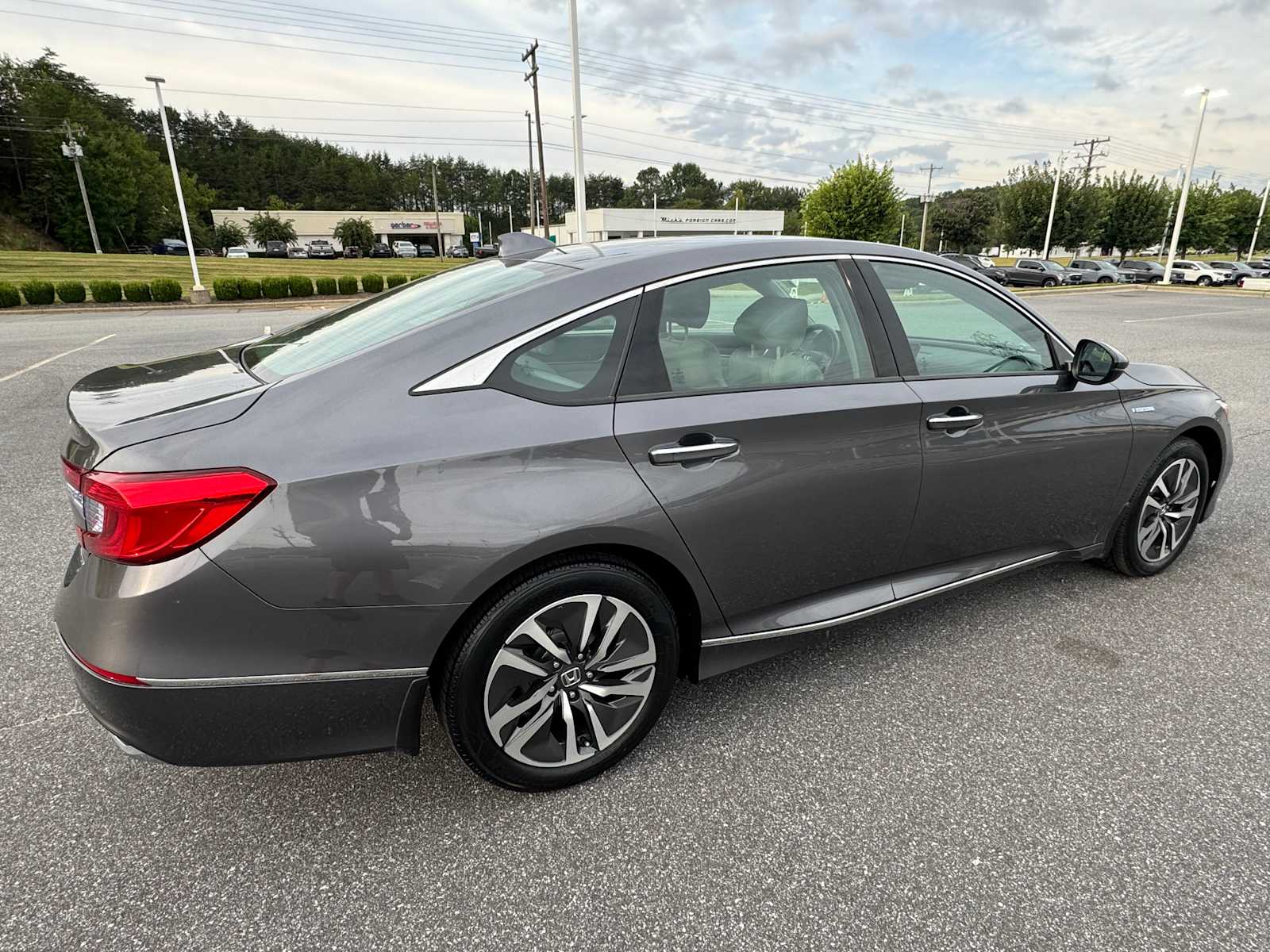 2020 Honda Accord Hybrid Touring 13