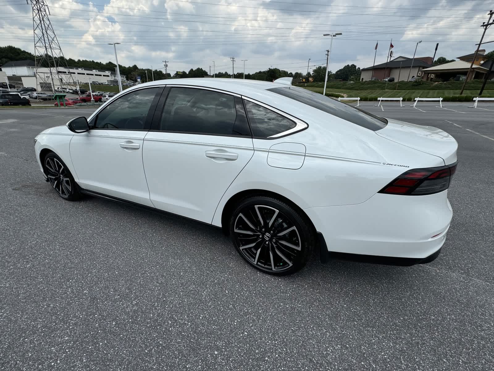 2024 Honda Accord Hybrid Touring 5