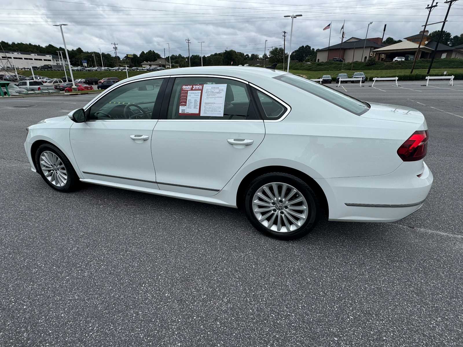 2017 Volkswagen Passat 1.8T SE 9