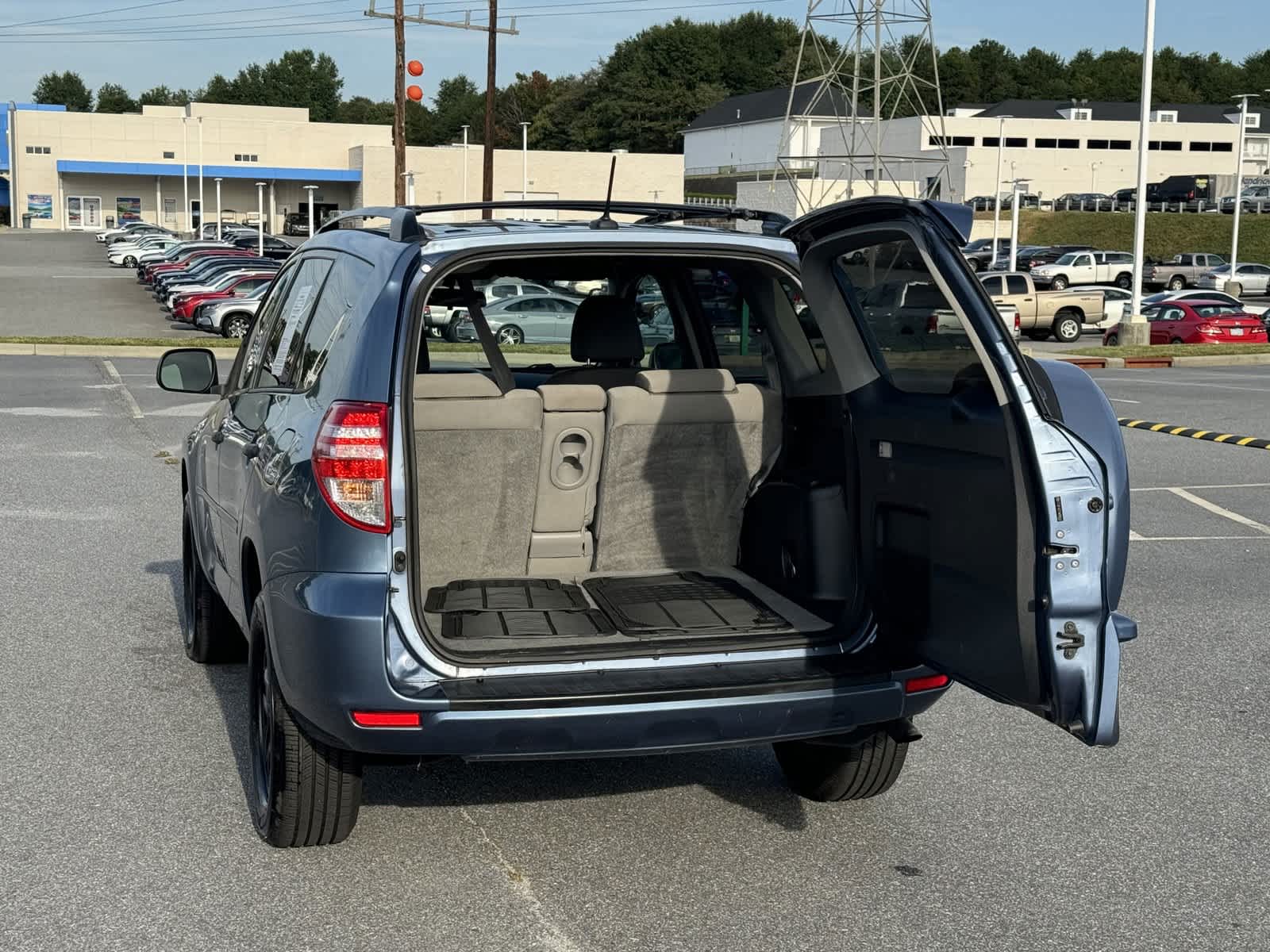 2011 Toyota RAV4  30