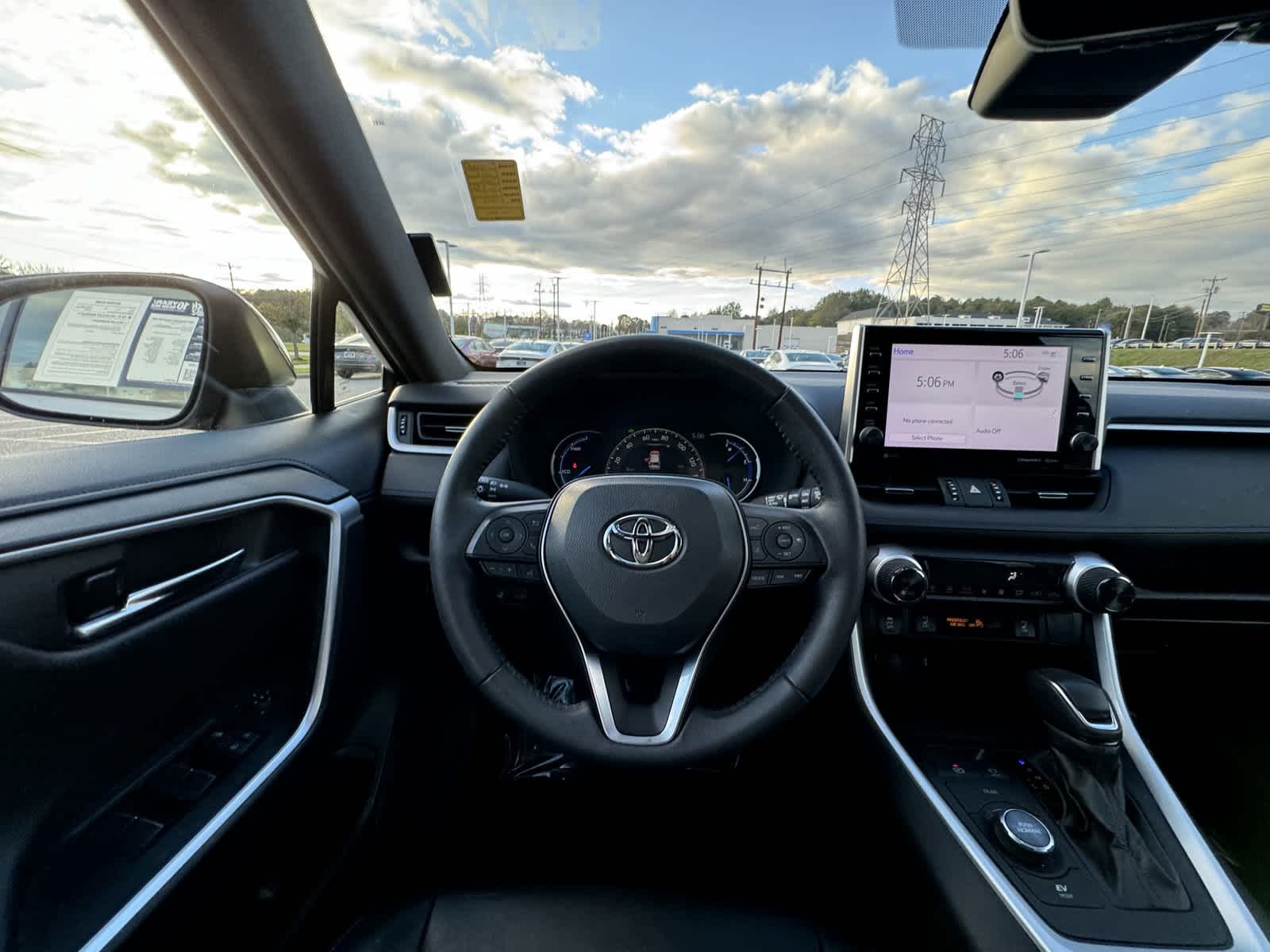 2022 Toyota RAV4 Hybrid XSE 18