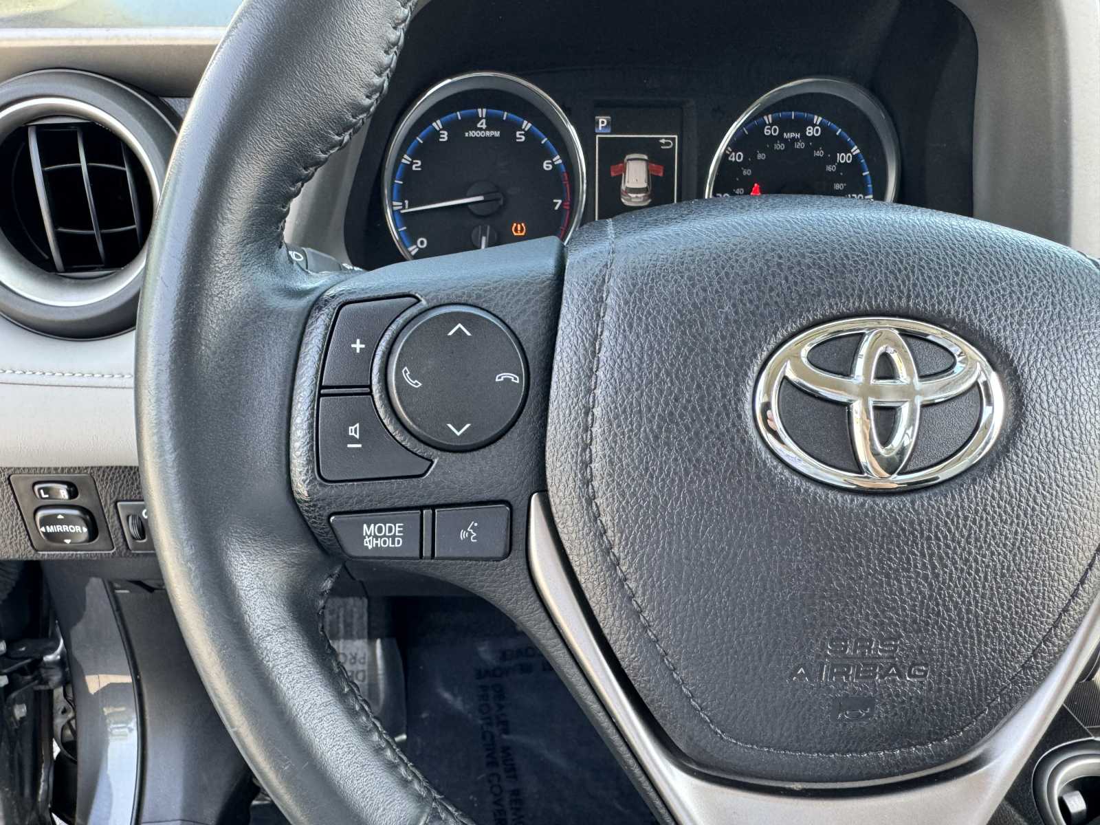 2016 Toyota RAV4 XLE 39