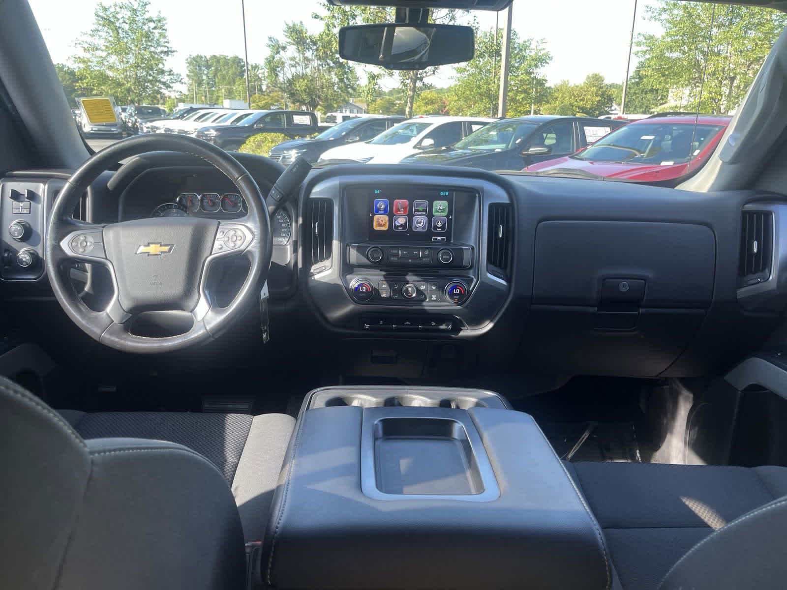 2017 Chevrolet Silverado 1500 LT 4WD Crew Cab 143.5 27