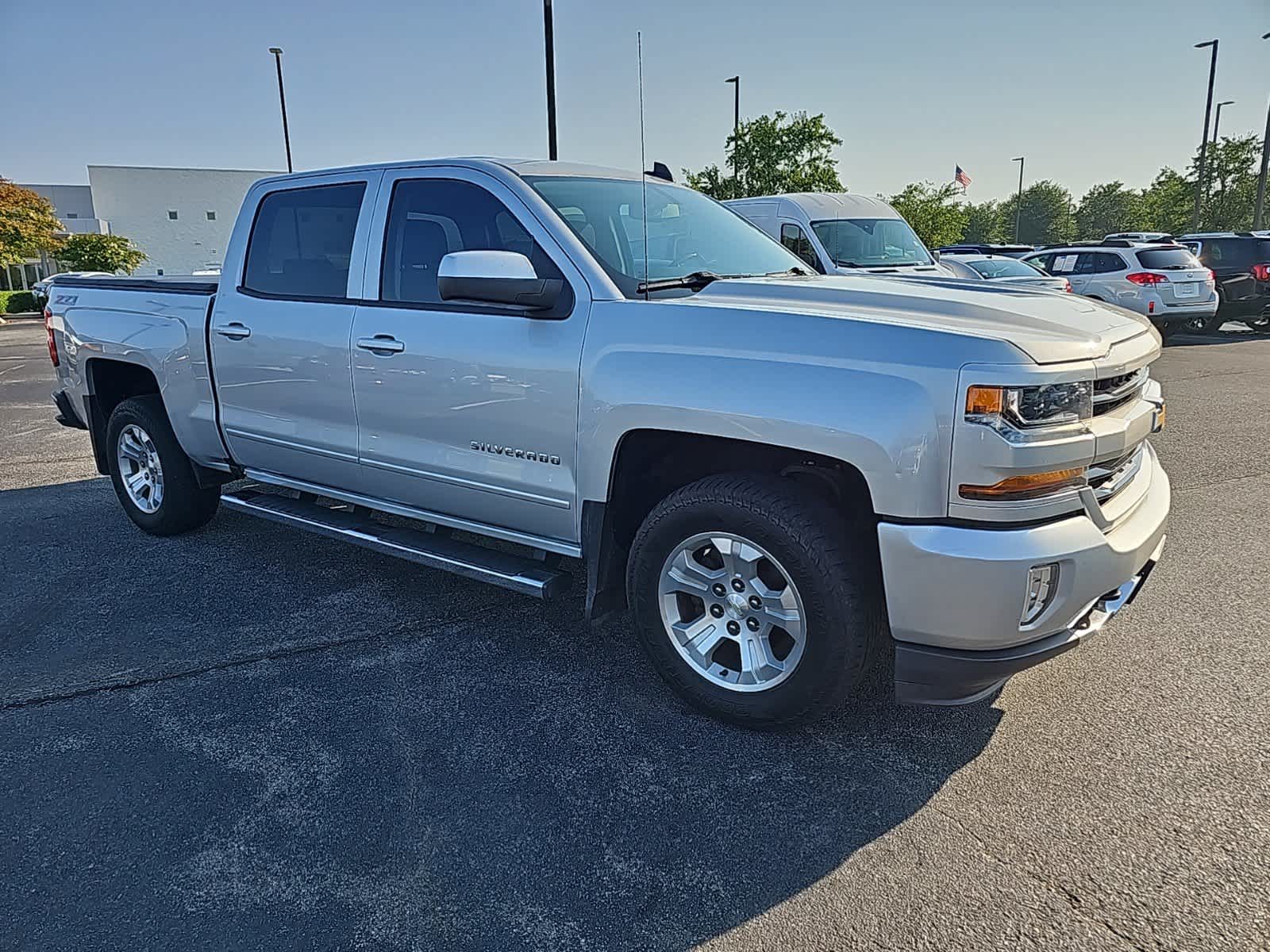 2017 Chevrolet Silverado 1500 LT 4WD Crew Cab 143.5 2