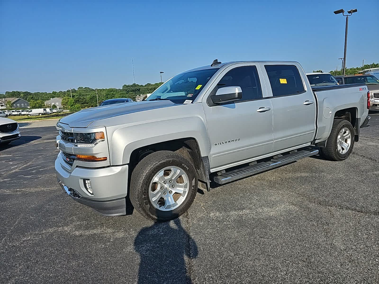 2017 Chevrolet Silverado 1500 LT 4WD Crew Cab 143.5 4