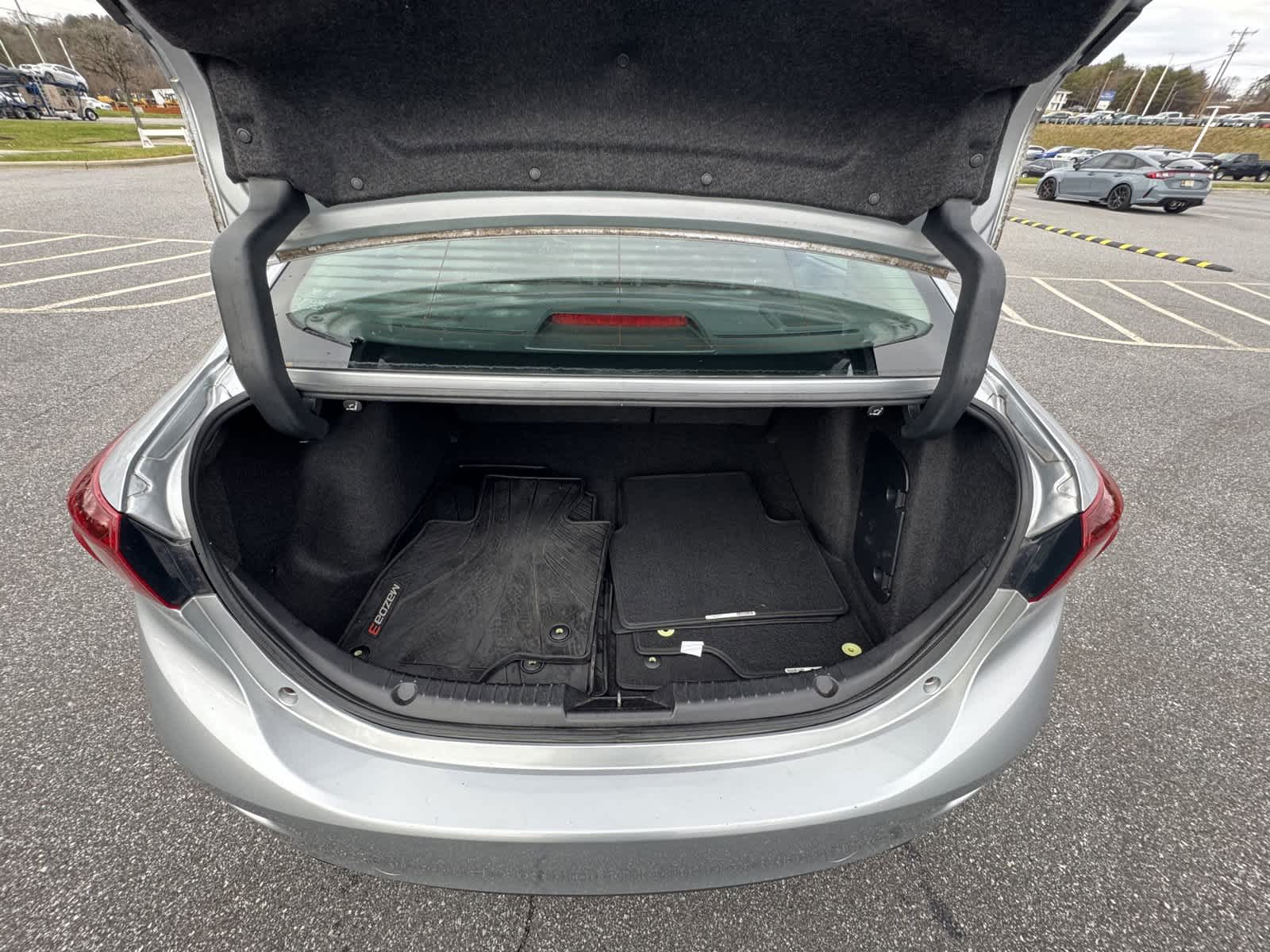 2018 Mazda Mazda3 4-Door Touring 44