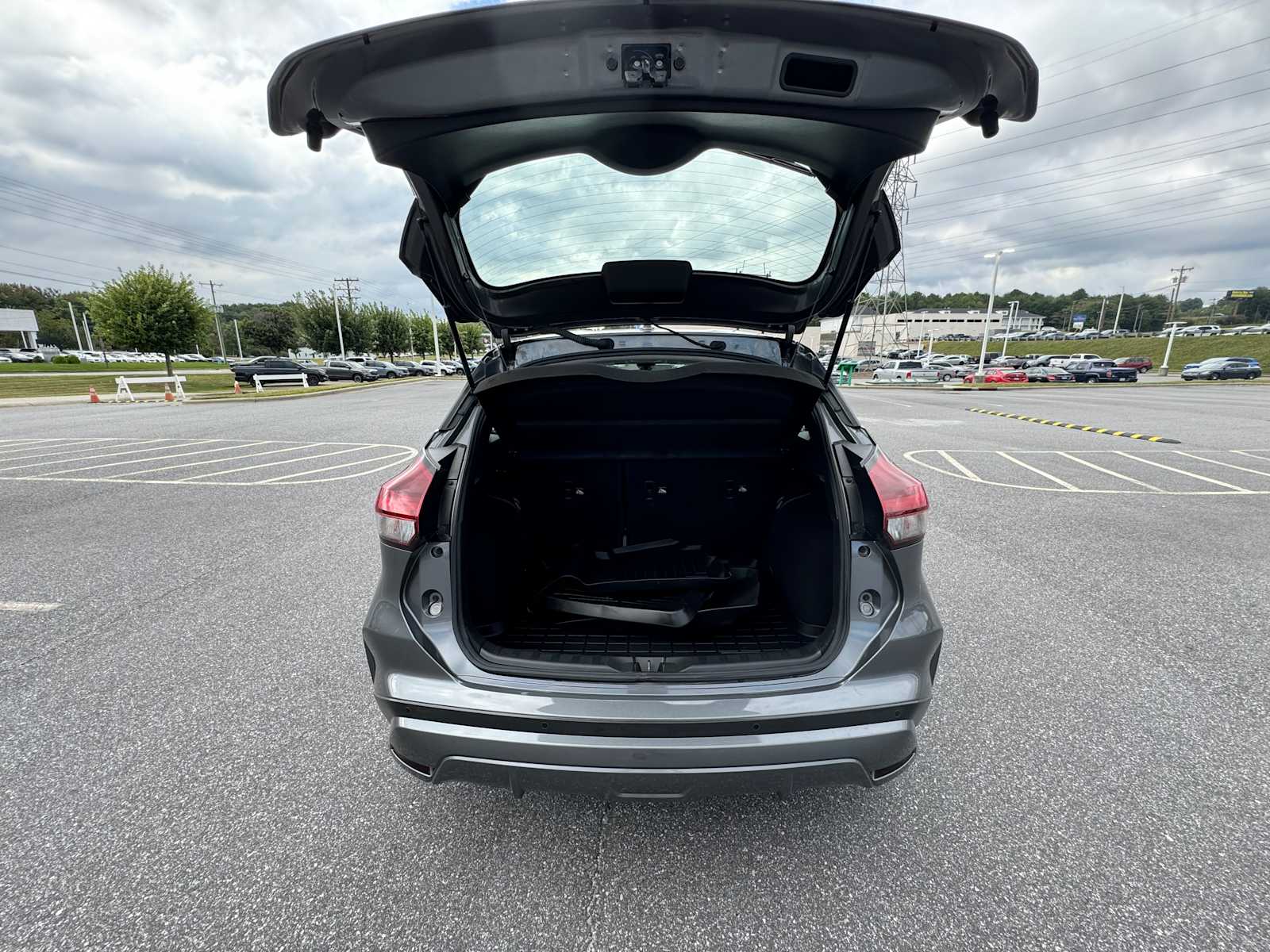 2021 Nissan Kicks S 45