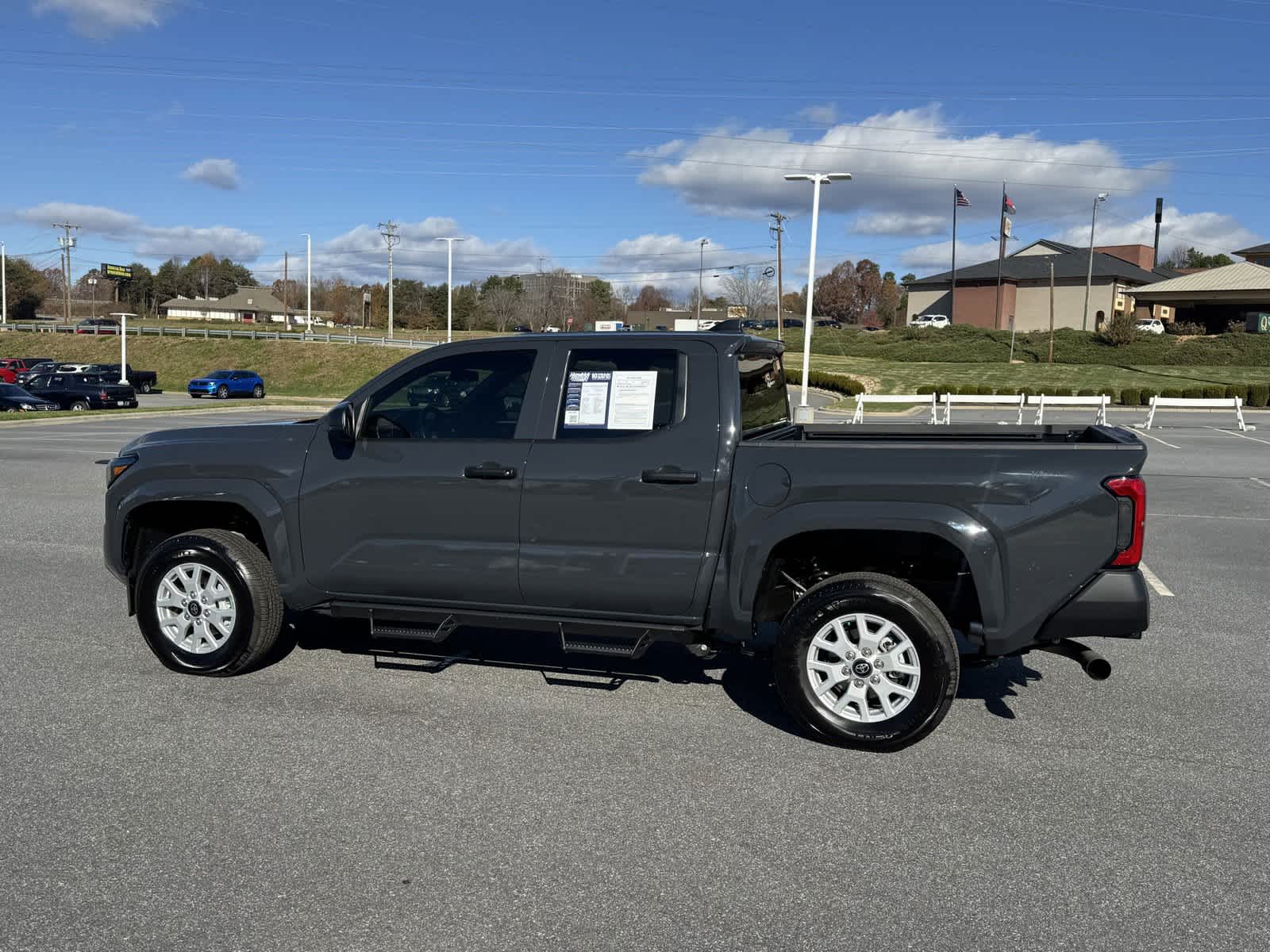 2024 Toyota Tacoma SR 5