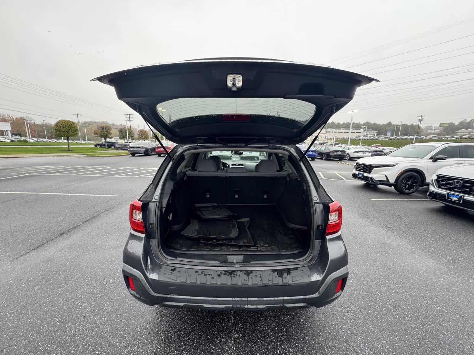 2019 Subaru Outback Premium 32