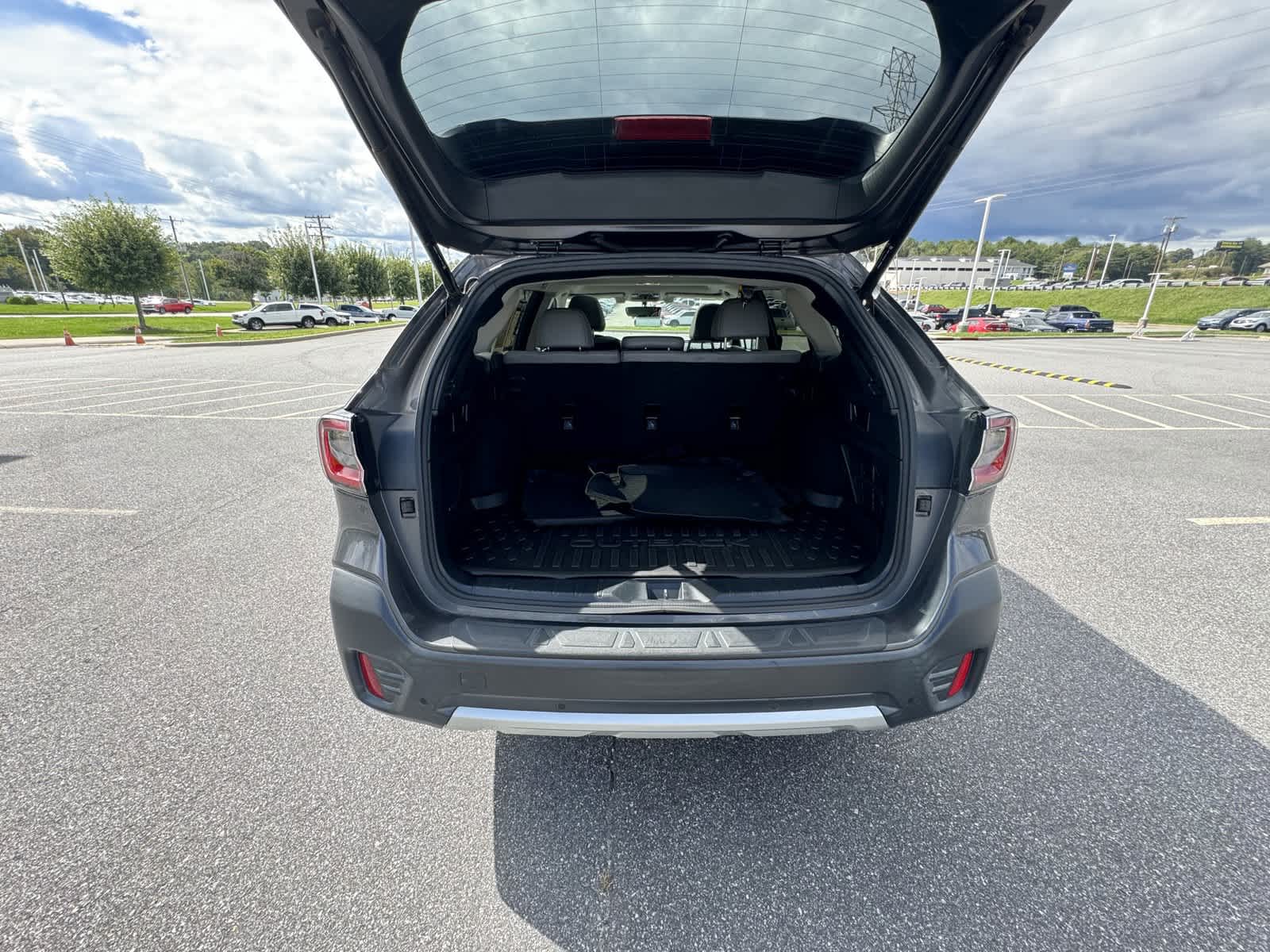 2021 Subaru Outback Limited 33