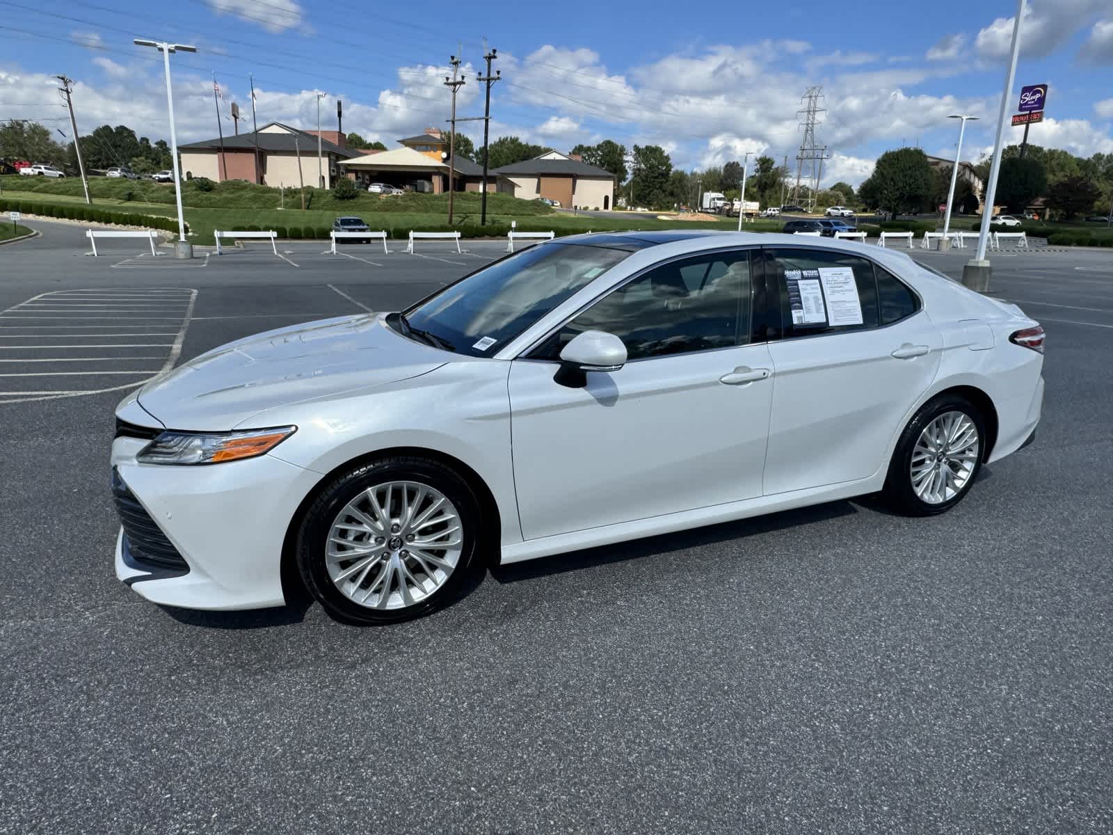 2018 Toyota Camry XLE 4