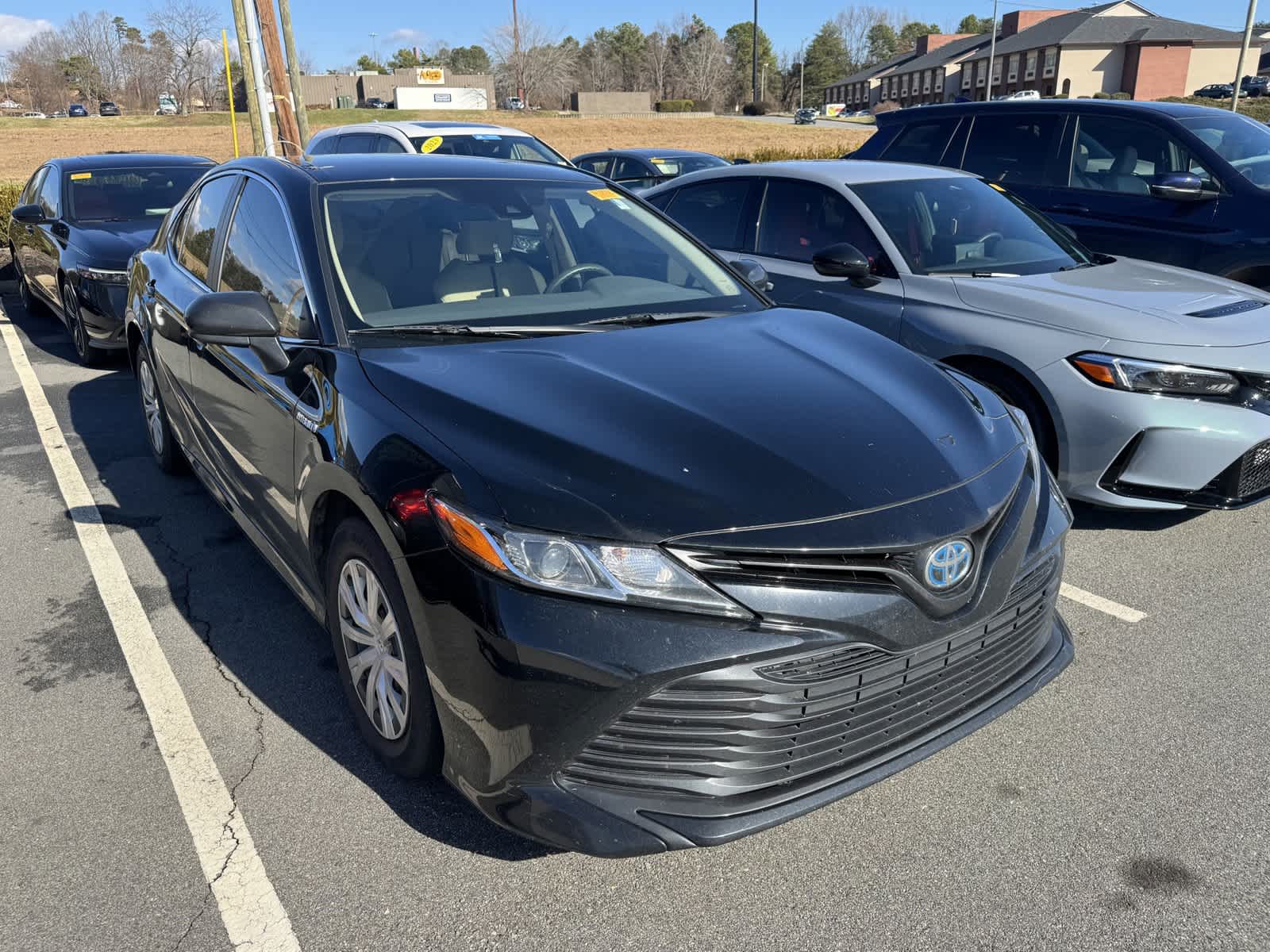 2020 Toyota Camry Hybrid LE 2