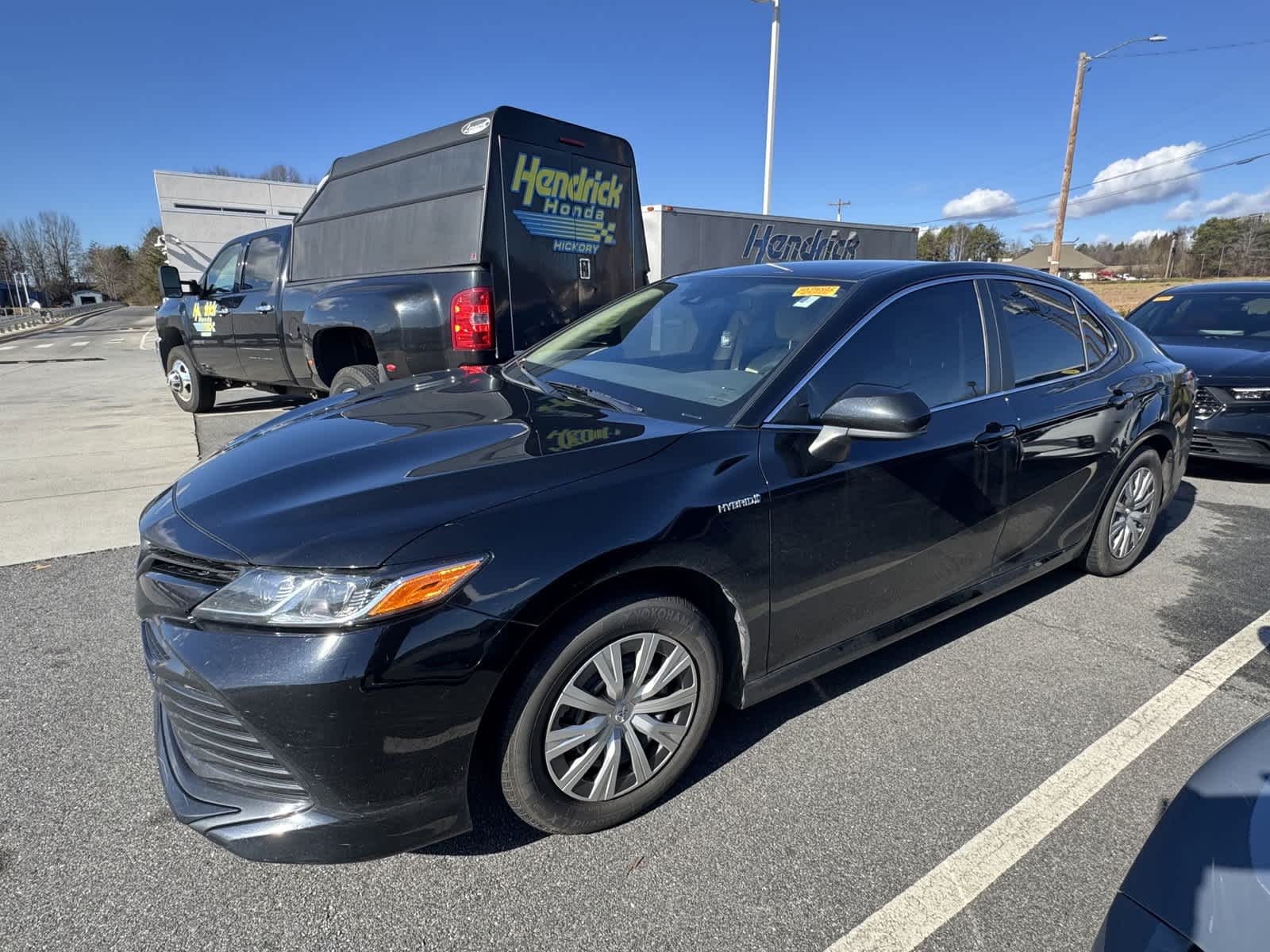 2020 Toyota Camry Hybrid LE 4