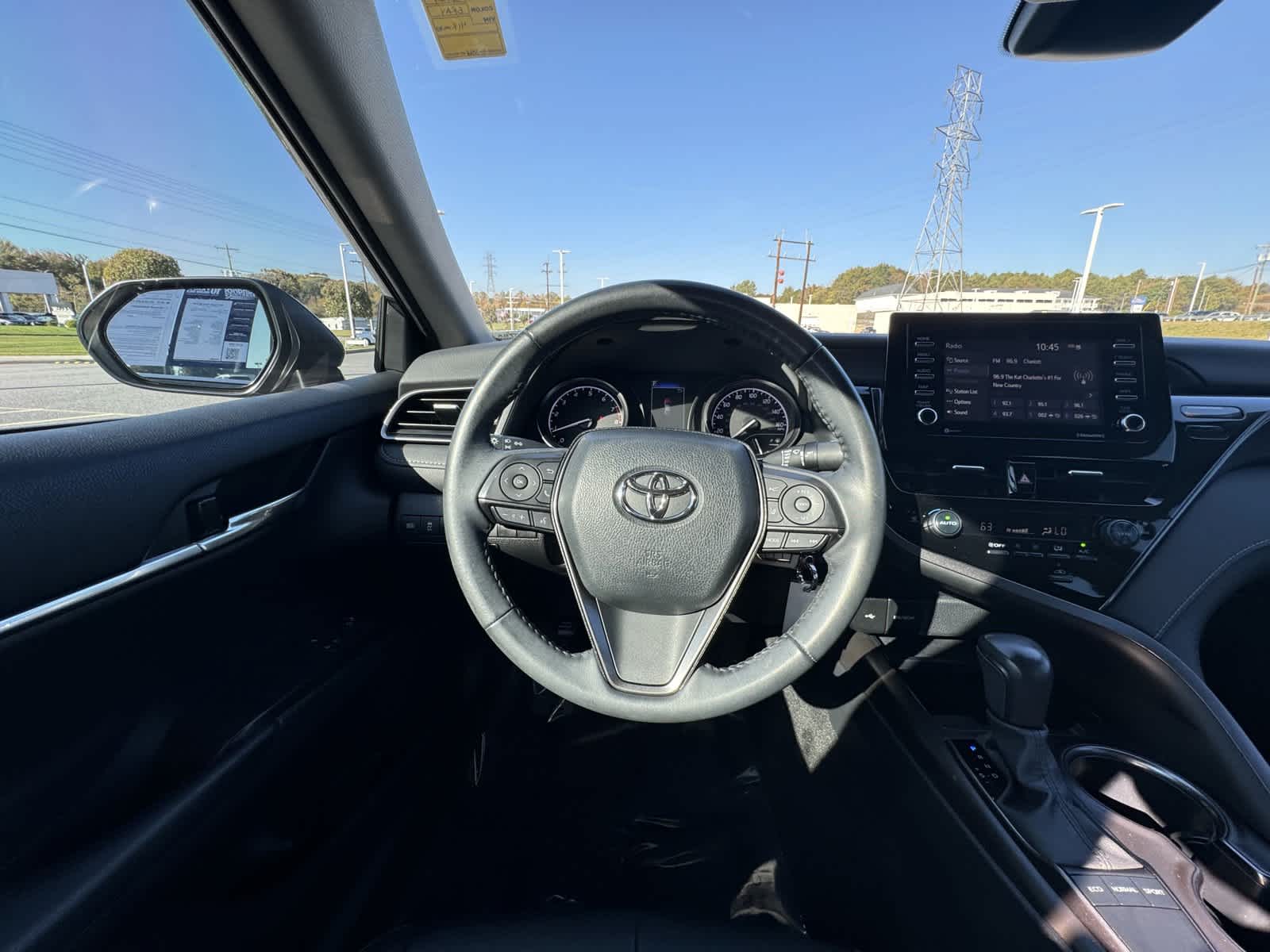 2023 Toyota Camry SE 18