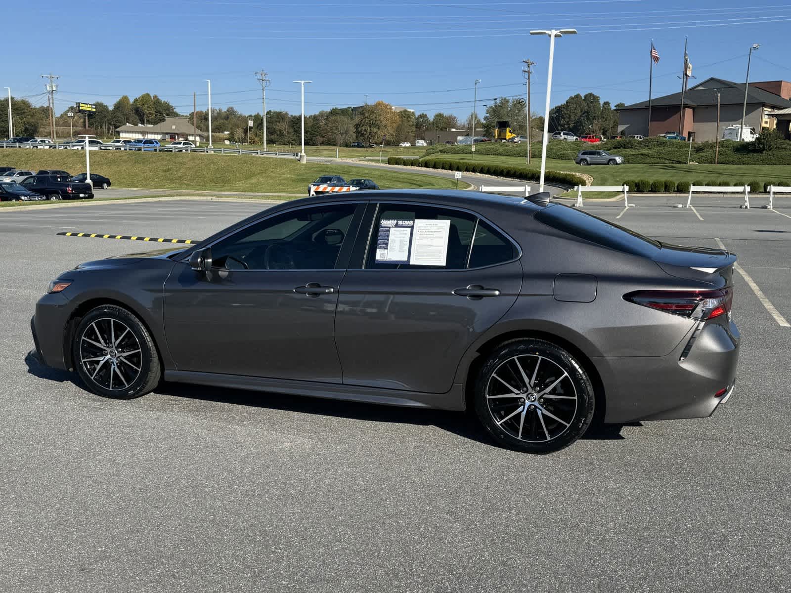 2023 Toyota Camry SE 5