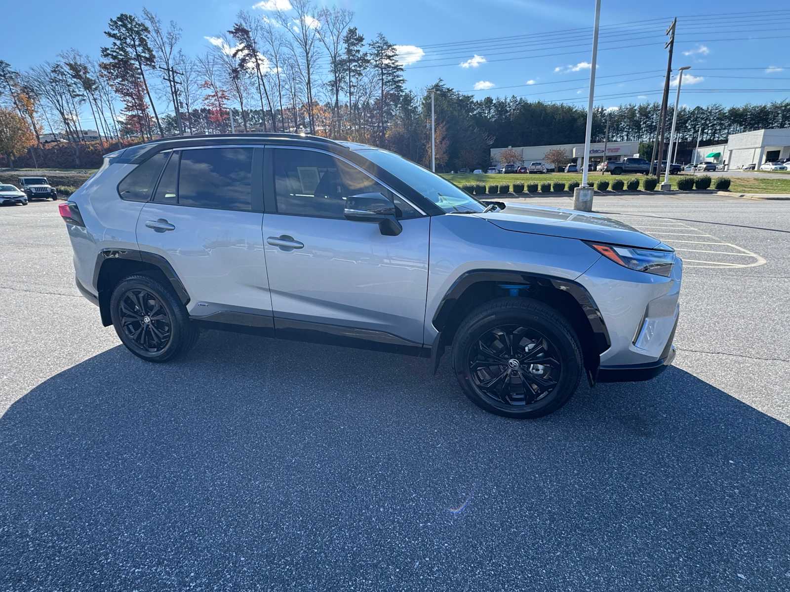 2024 Toyota RAV4 Hybrid XSE 3