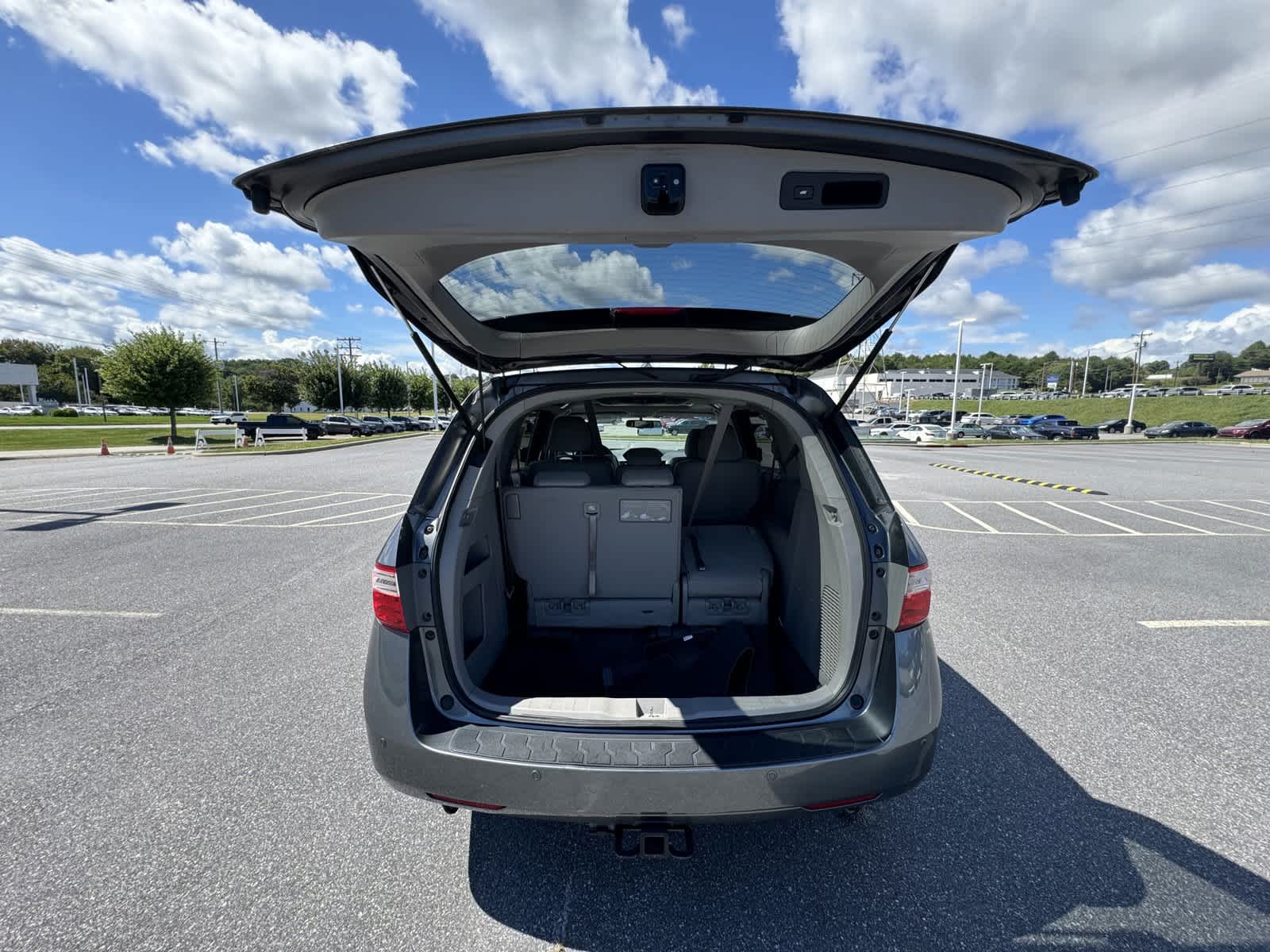 2012 Honda Odyssey Touring Elite 32