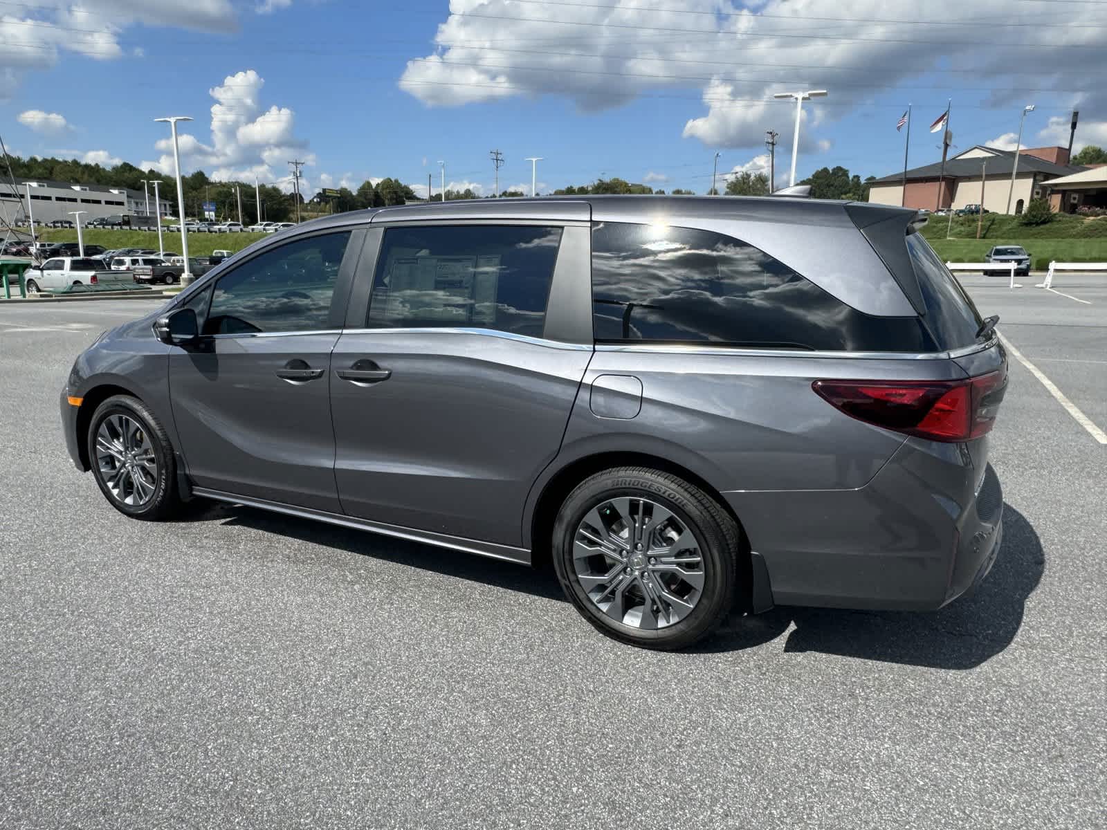 2025 Honda Odyssey Touring 5