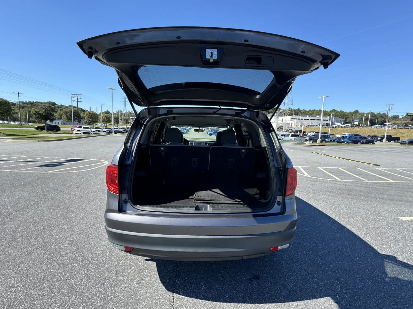 2018 Honda Pilot LX 32