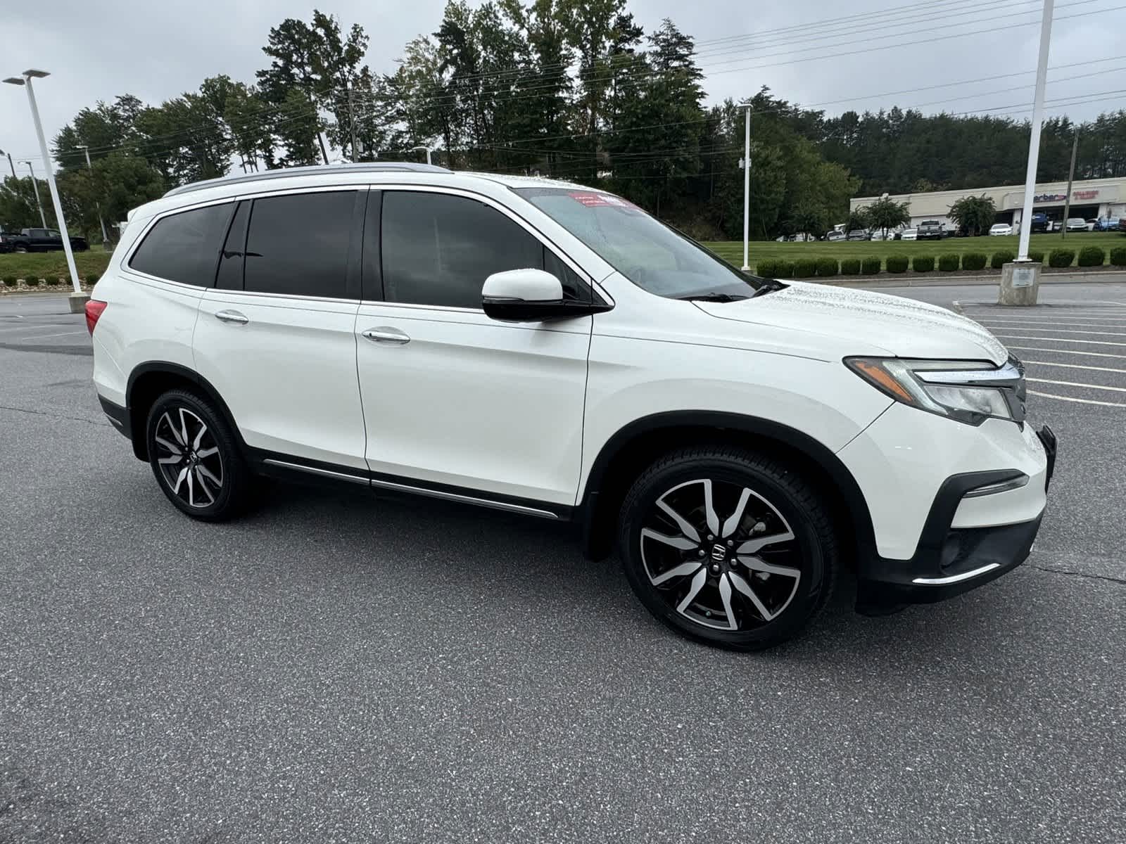 2019 Honda Pilot Touring 7-Passenger 2