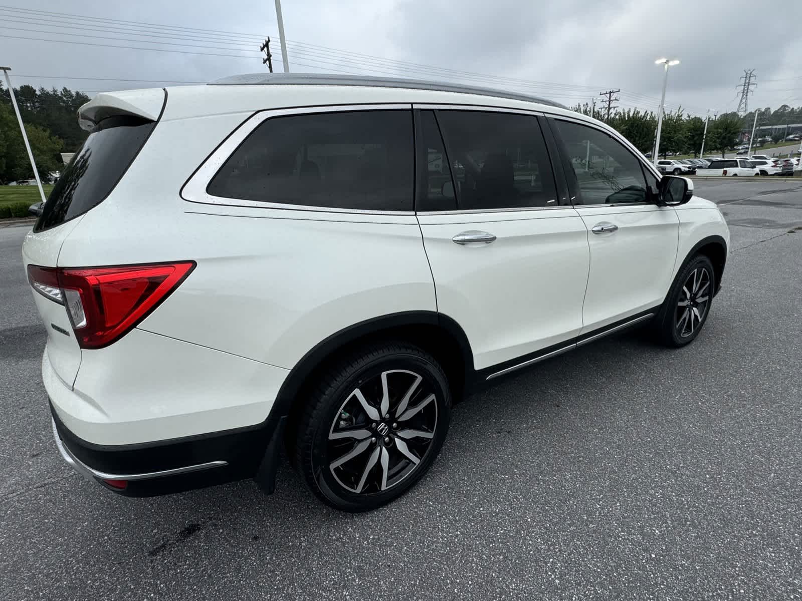 2019 Honda Pilot Touring 7-Passenger 10