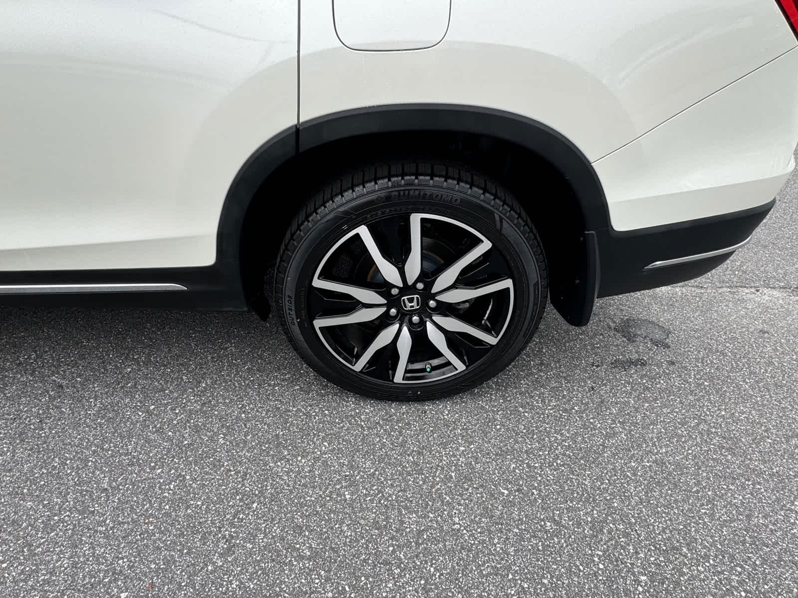 2019 Honda Pilot Touring 7-Passenger 15