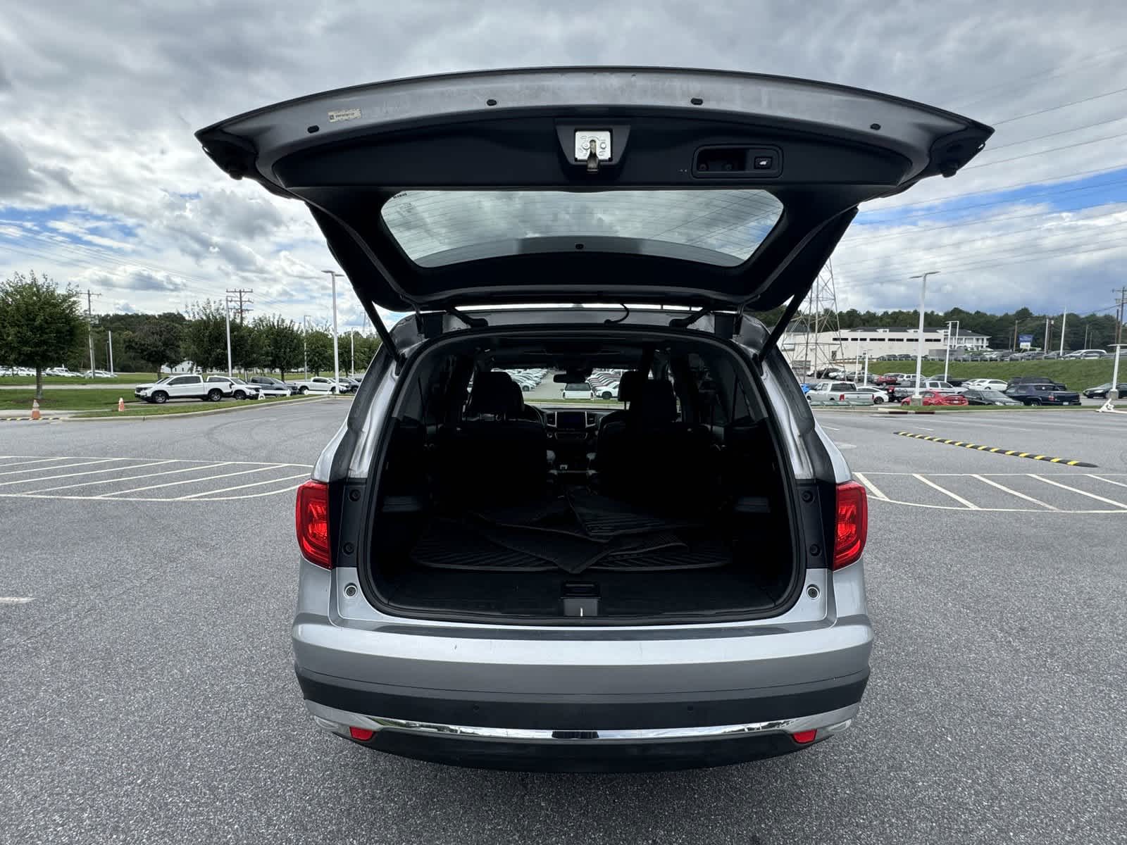 2016 Honda Pilot Elite 34