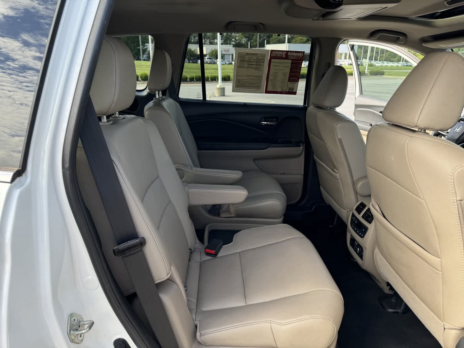 2019 Honda Pilot Touring 7-Passenger 21