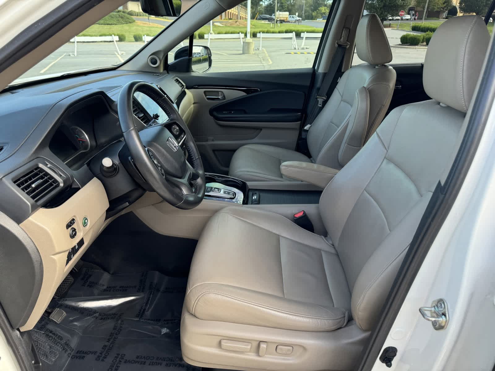 2019 Honda Pilot Touring 7-Passenger 15