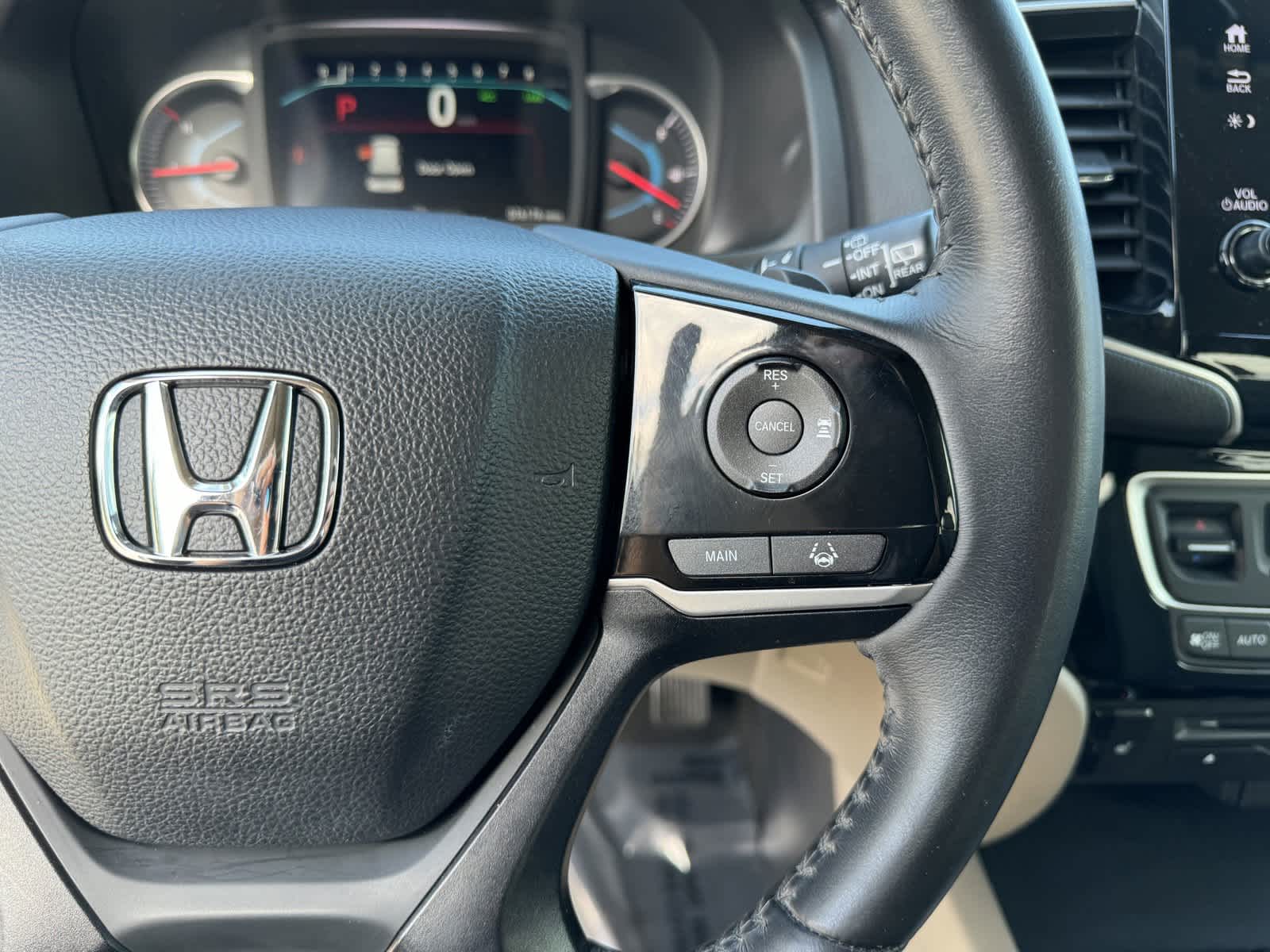 2019 Honda Pilot Touring 7-Passenger 28