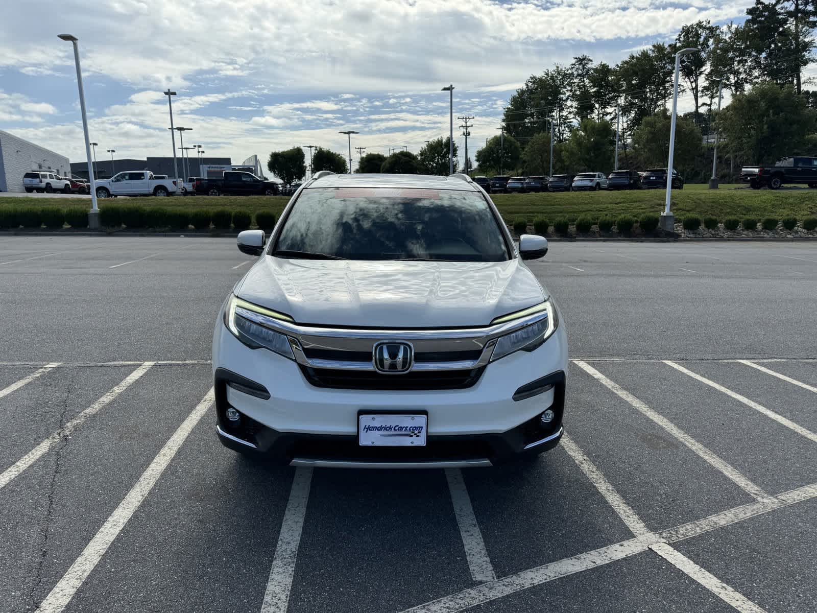 2019 Honda Pilot Touring 7-Passenger 2