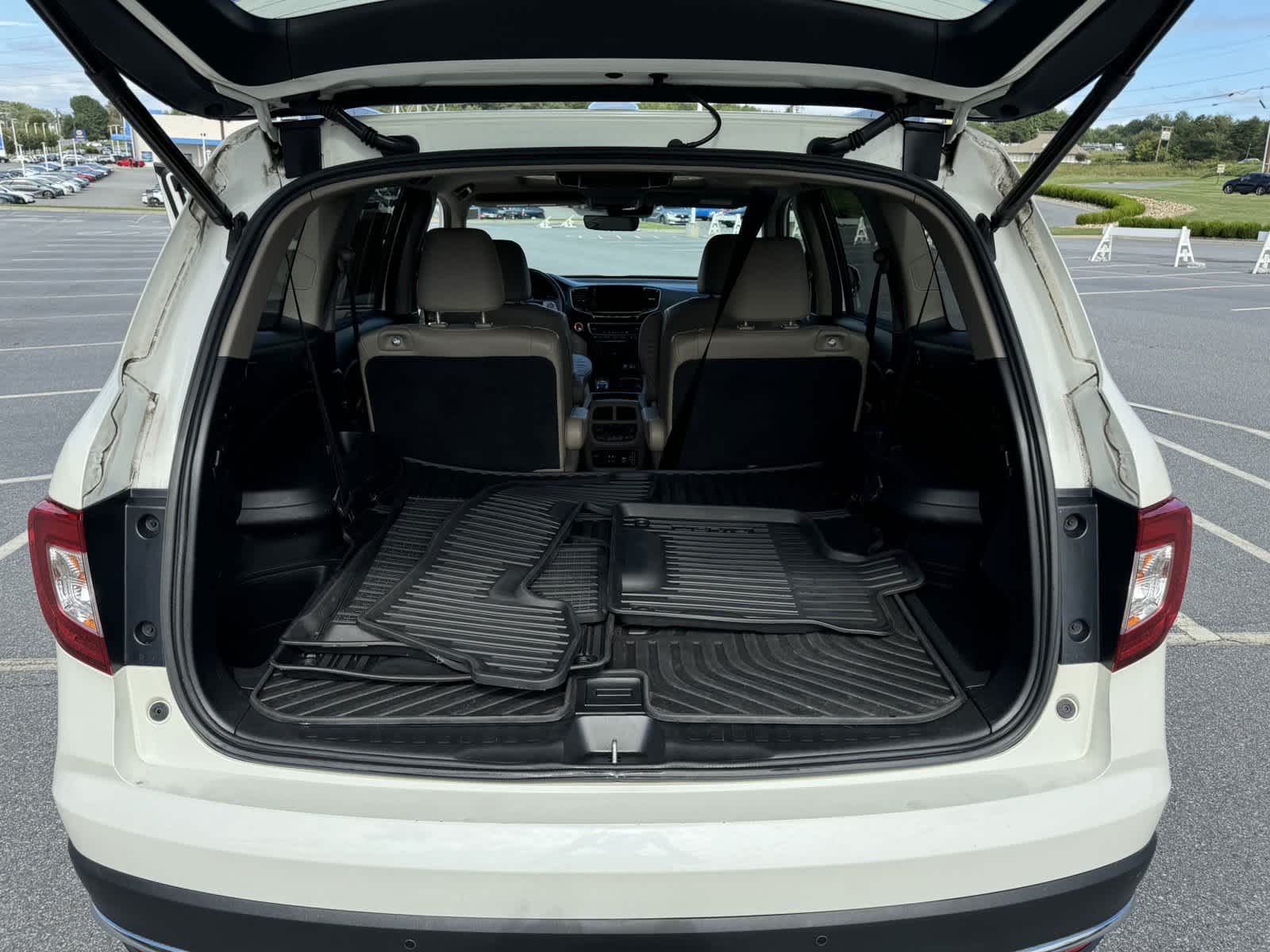 2019 Honda Pilot Touring 7-Passenger 18